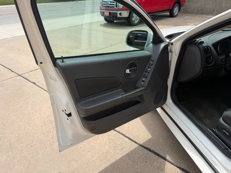 Used 2004 Pontiac Grand Prix GT2 FWD image 9