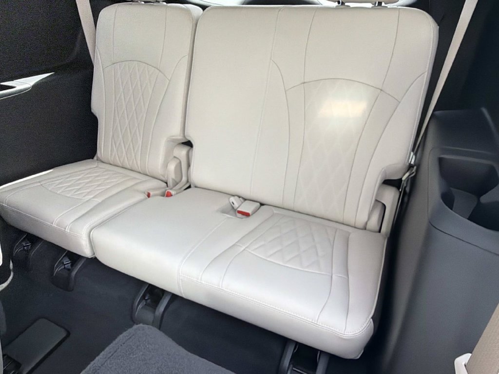 Used 2023 Buick Enclave Avenir FWD image 16