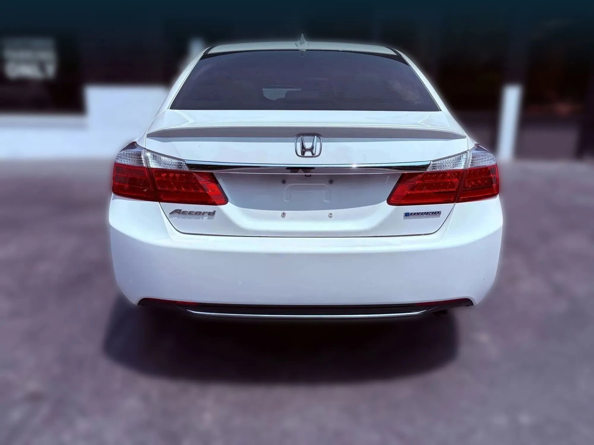 Used 2014 Honda Accord Hybrid Sedan image 4