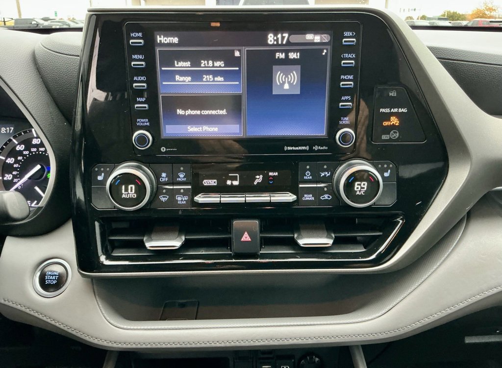 Used 2020 Toyota Highlander XLE image 34