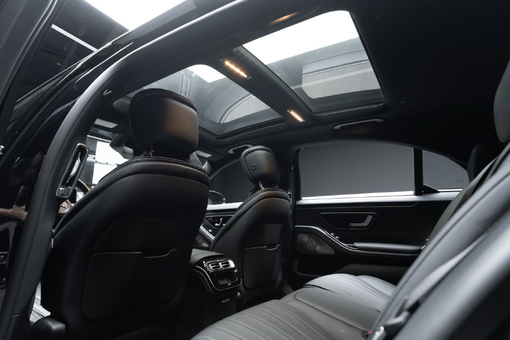 Used 2022 Mercedes-Benz S 500 4MATIC w/ AMG Line Package image 43