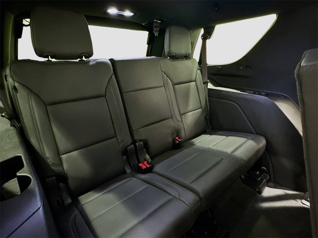 Used 2025 Chevrolet Tahoe LT image 28