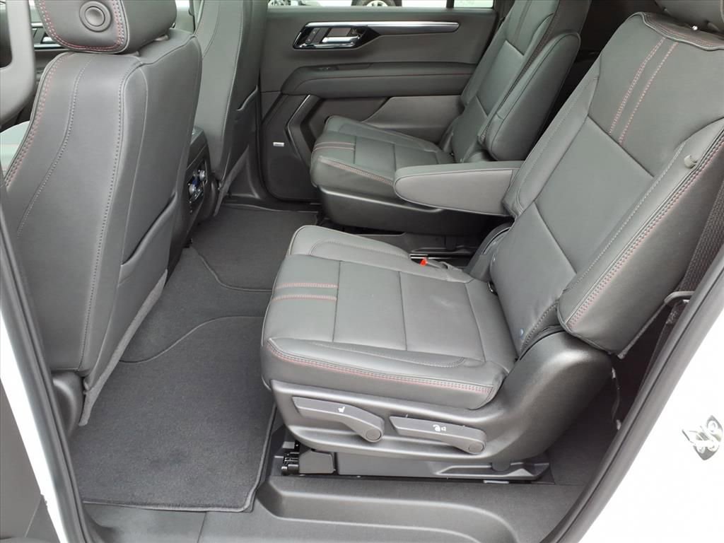 New 2026 Chevrolet Suburban RST image 7