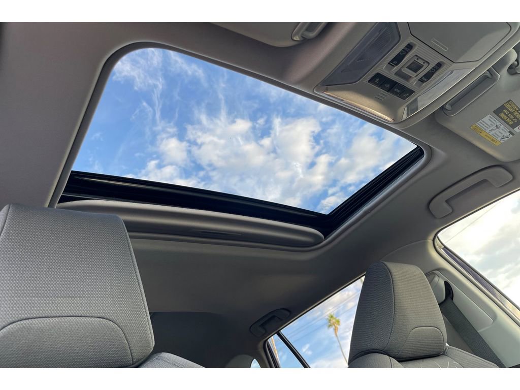 Used 2021 Toyota RAV4 XLE w/ Convenience Package image 21