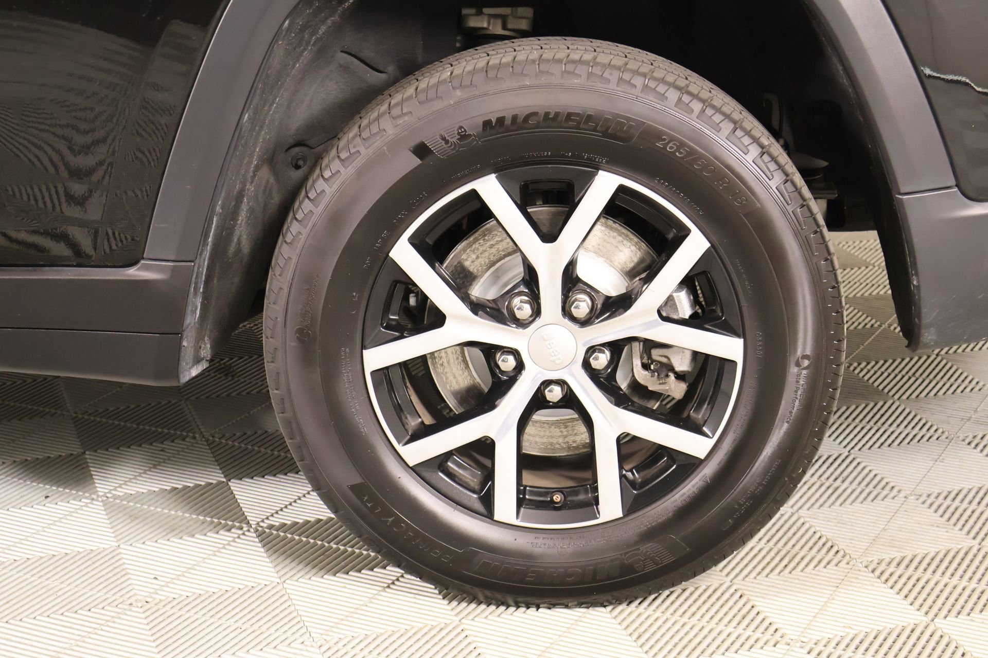 Used 2024 Jeep Grand Cherokee L Limited w/ Luxury Tech Group II AWD/4WD image 22