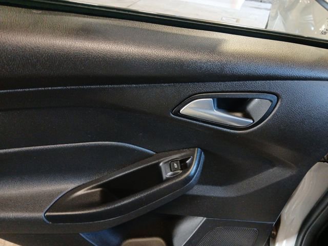 Used 2016 Ford Focus SE image 39