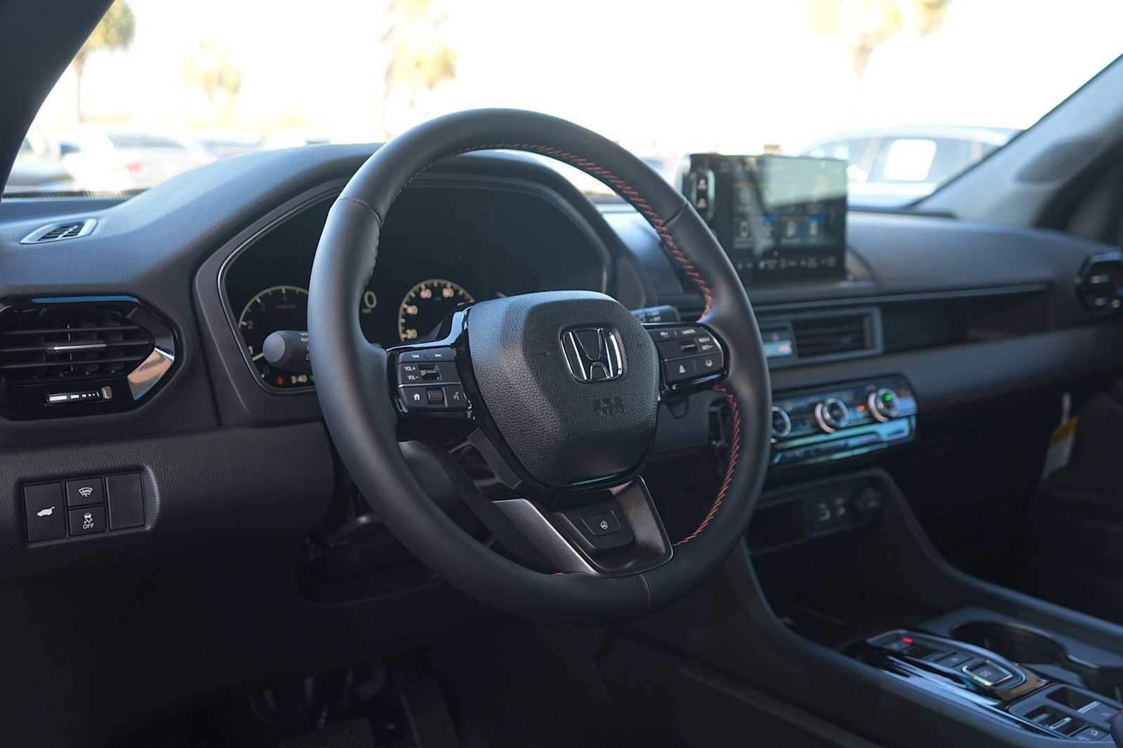 New 2025 Honda Pilot TrailSport image 2