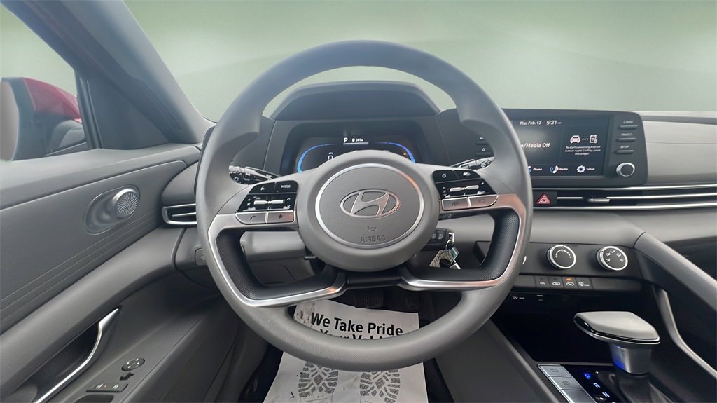 Certified 2024 Hyundai Elantra SE image 14