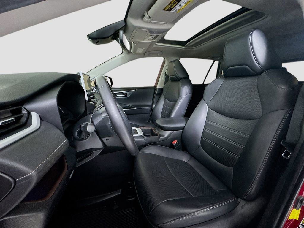 Used 2022 Toyota RAV4 Limited w/ Limited Grade Weather Package image 12