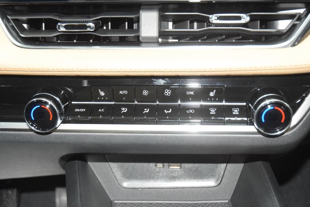 New 2027 Chevrolet Equinox ACTIV w/ Safety and Technology Package FWD image 33