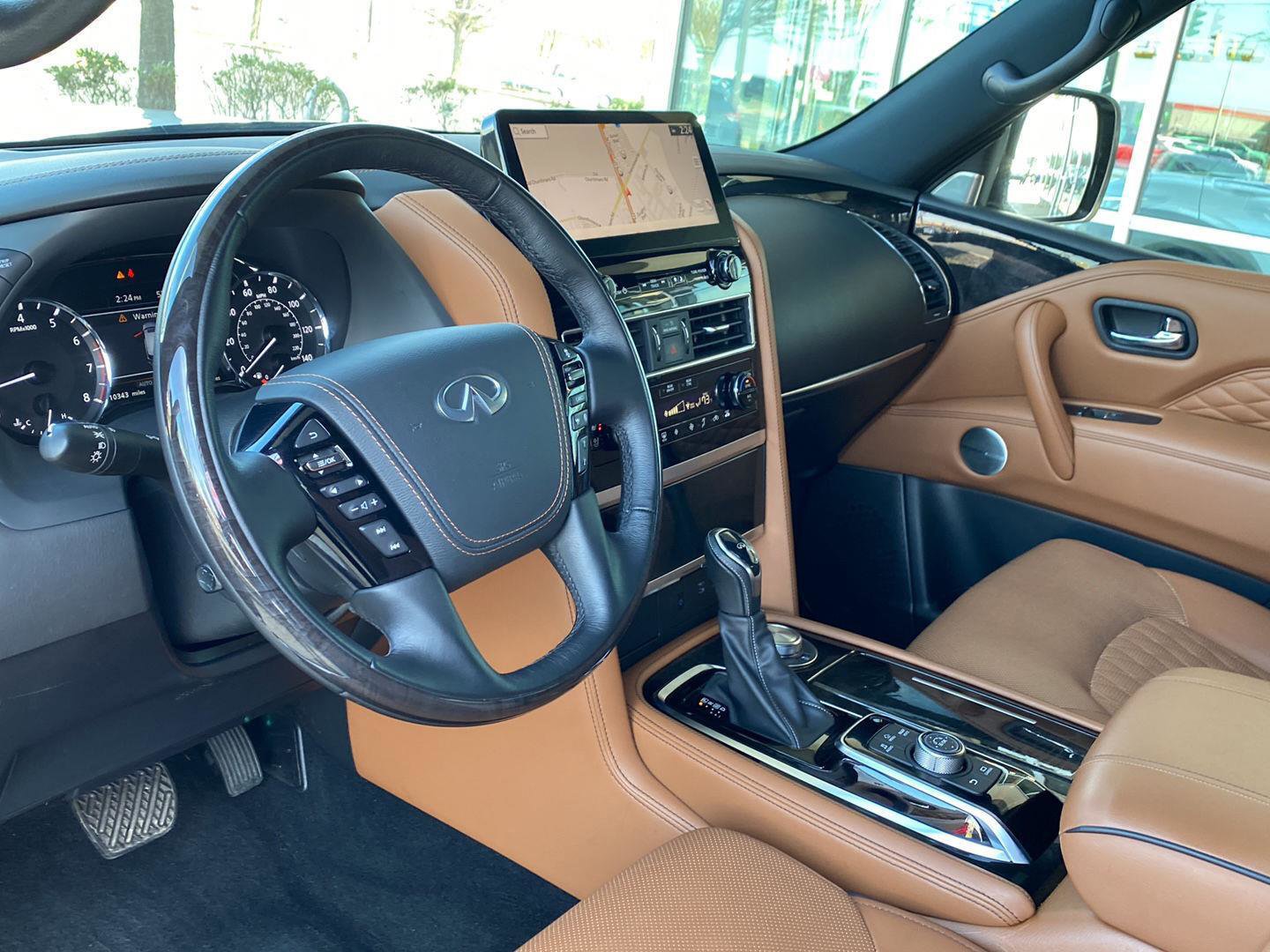 Used 2024 INFINITI QX80 Sensory image 18