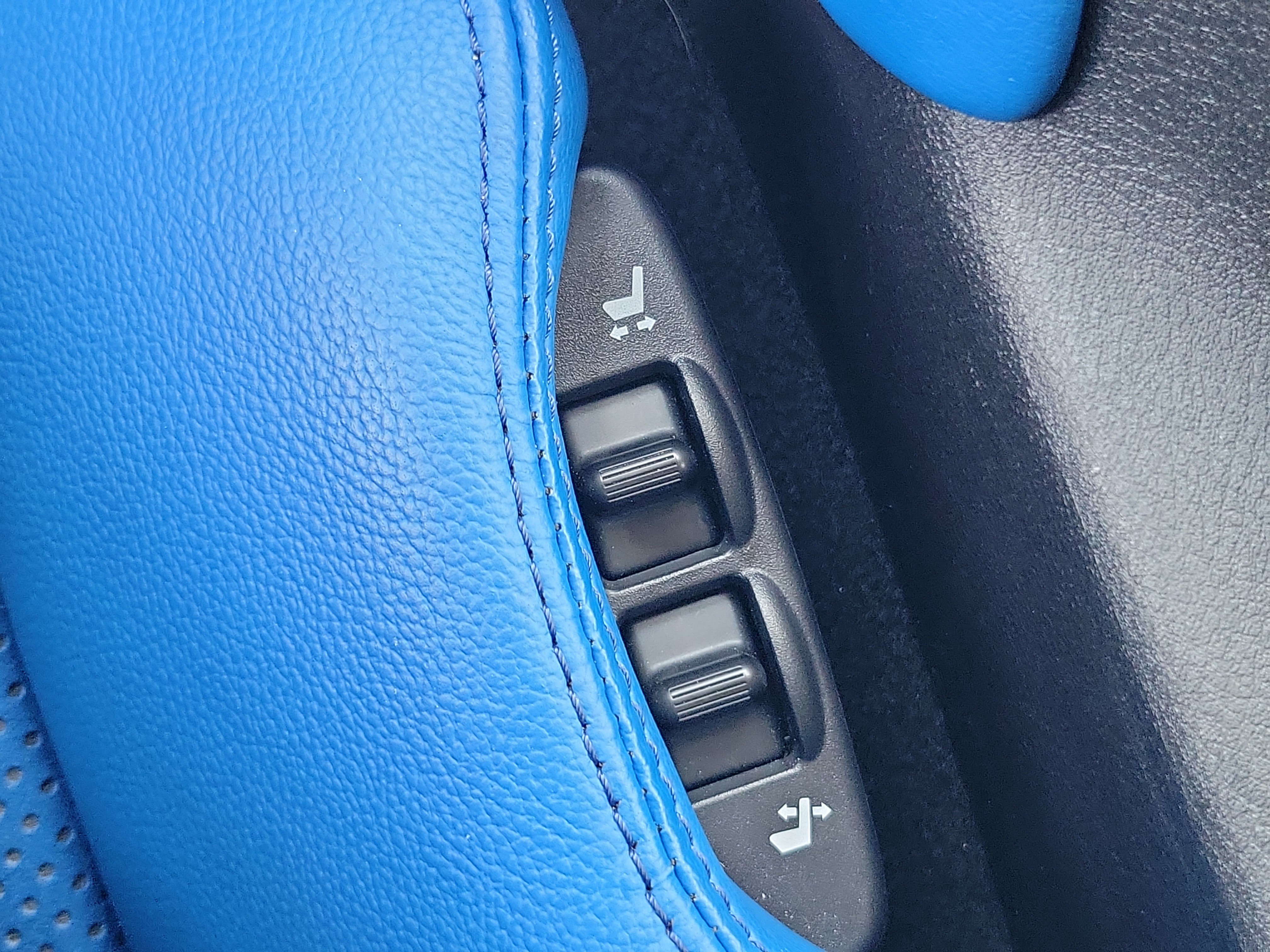 Used 2024 Nissan Z Performance w/ Floor Mat Package RWD image 12