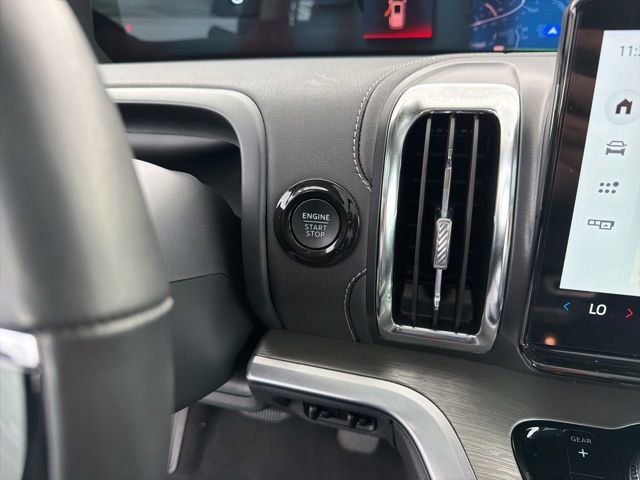 Used 2025 Ford Expedition Platinum AWD/4WD image 28