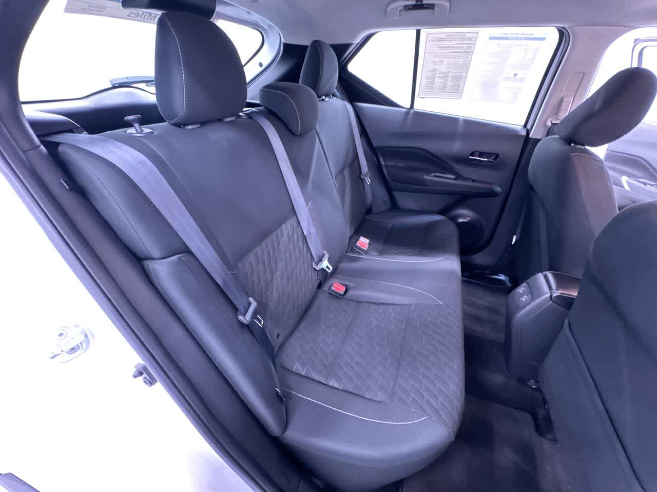 Used 2021 Nissan Kicks SV FWD image 37
