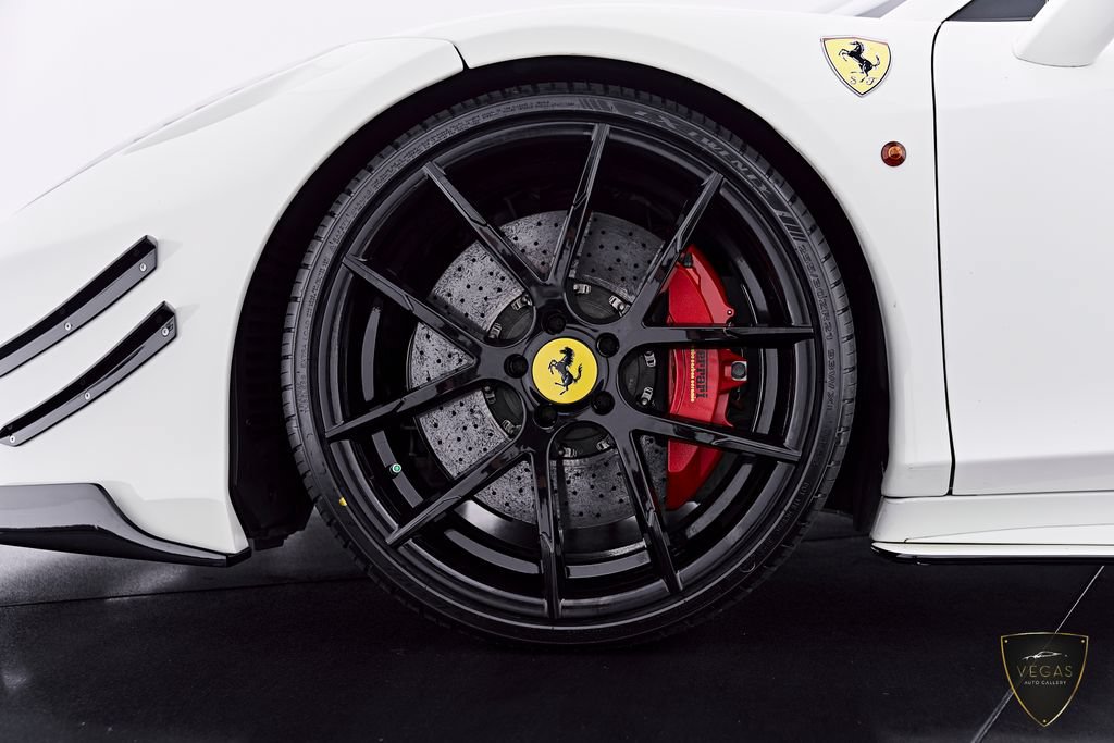 Used 2014 Ferrari 458 Spider RWD image 3