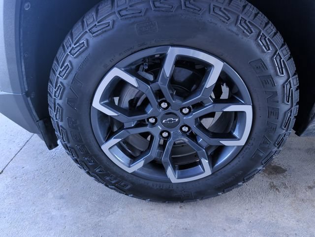 Used 2026 Chevrolet Equinox ACTIV w/ Safety and Technology Package AWD/4WD image 25
