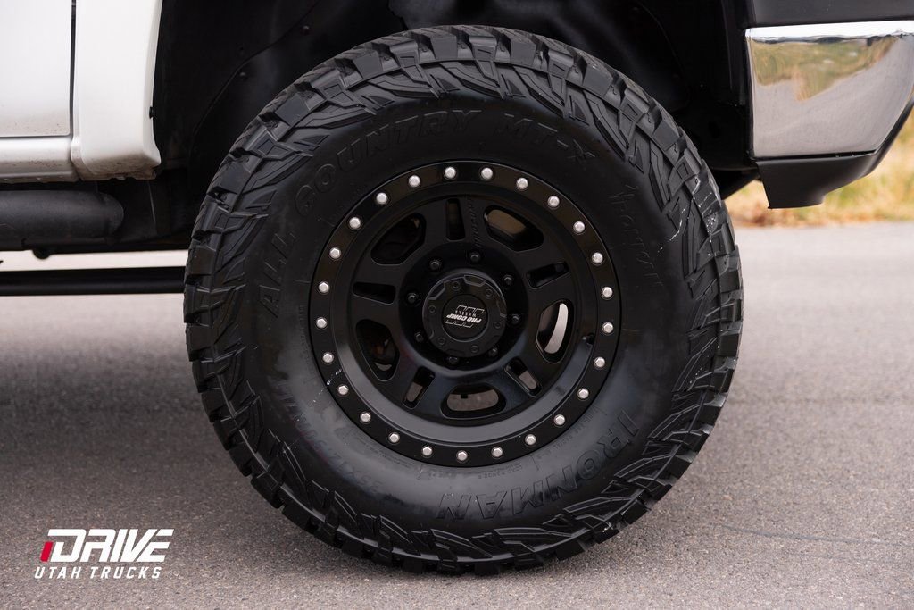 Used 2002 Chevrolet Silverado 2500 LT w/ Off-Road Skid Plate Pkg image 6