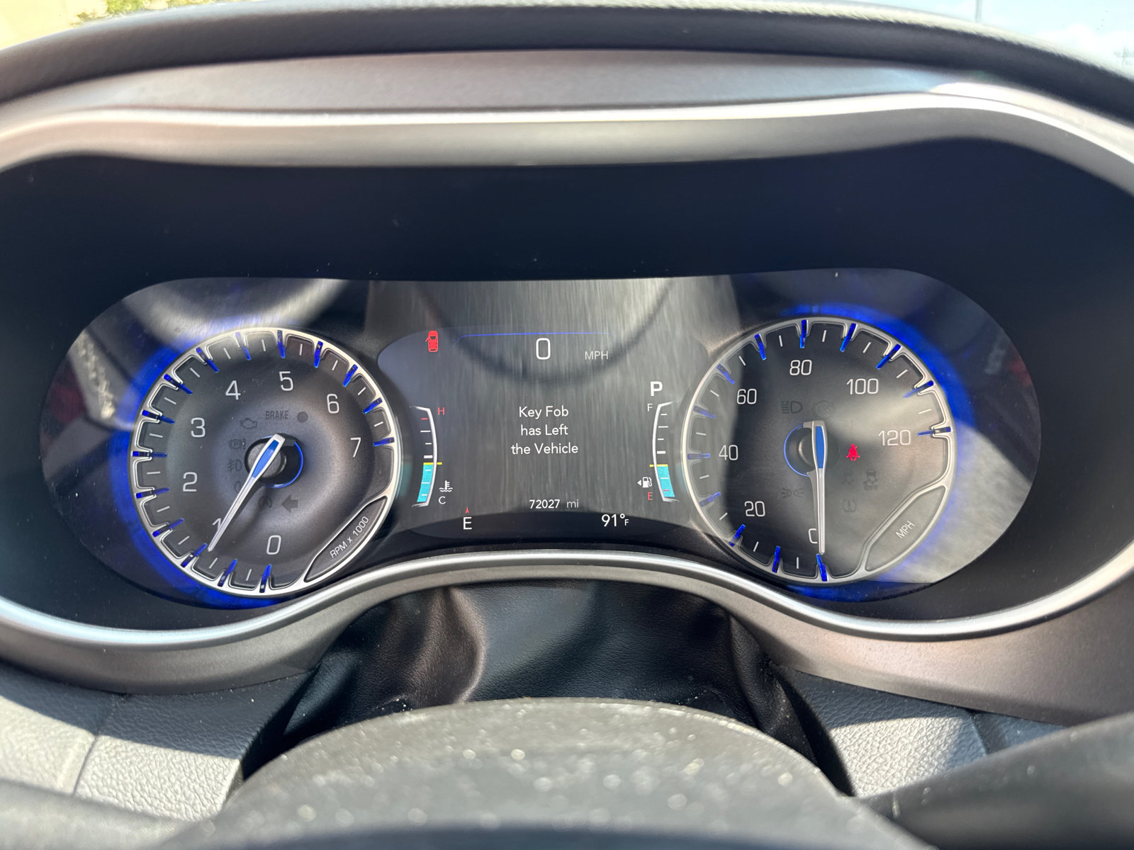 Used 2023 Chrysler Pacifica Touring-L FWD image 23