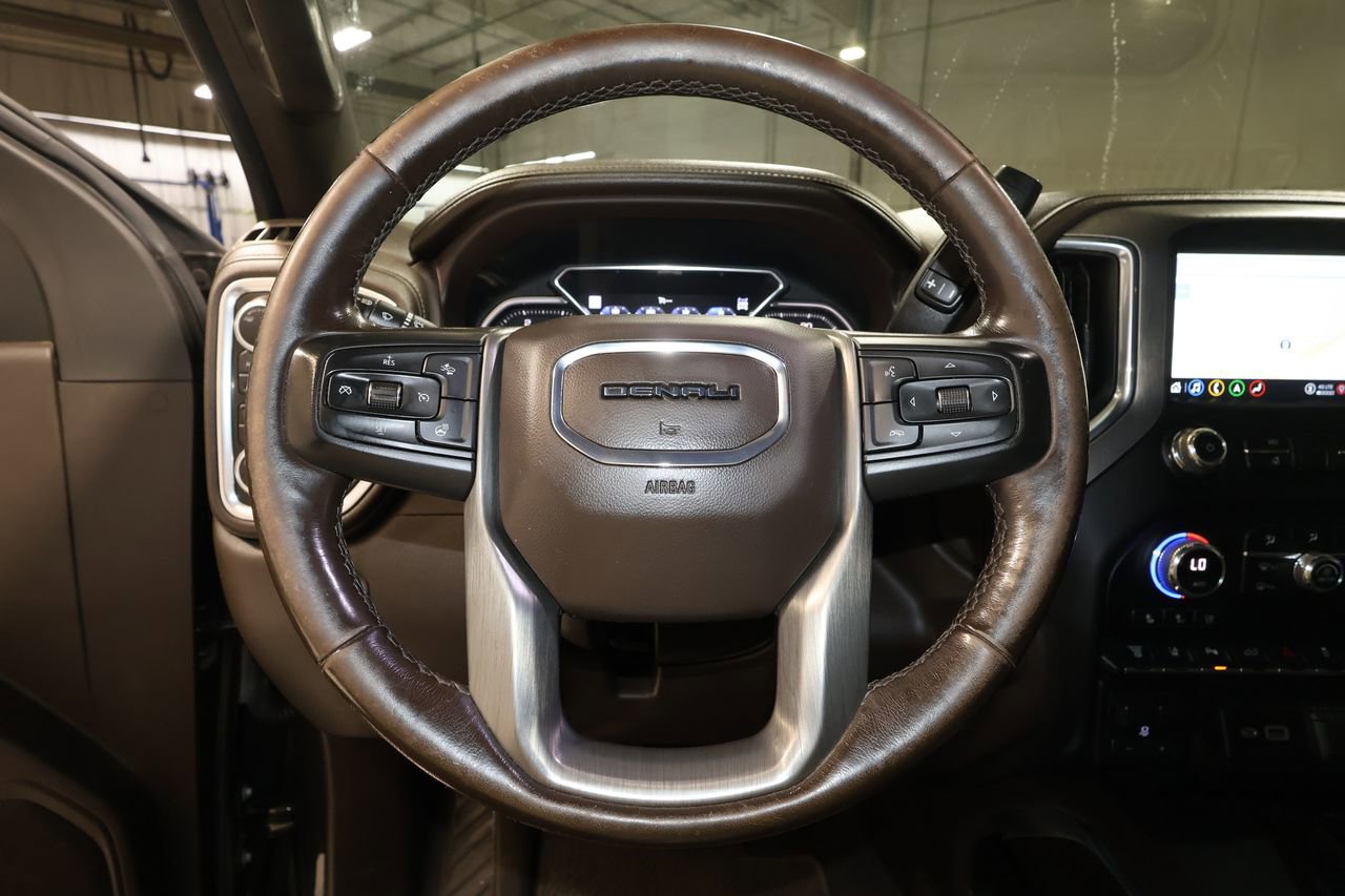 Used 2022 GMC Sierra 3500 Denali AWD/4WD image 7