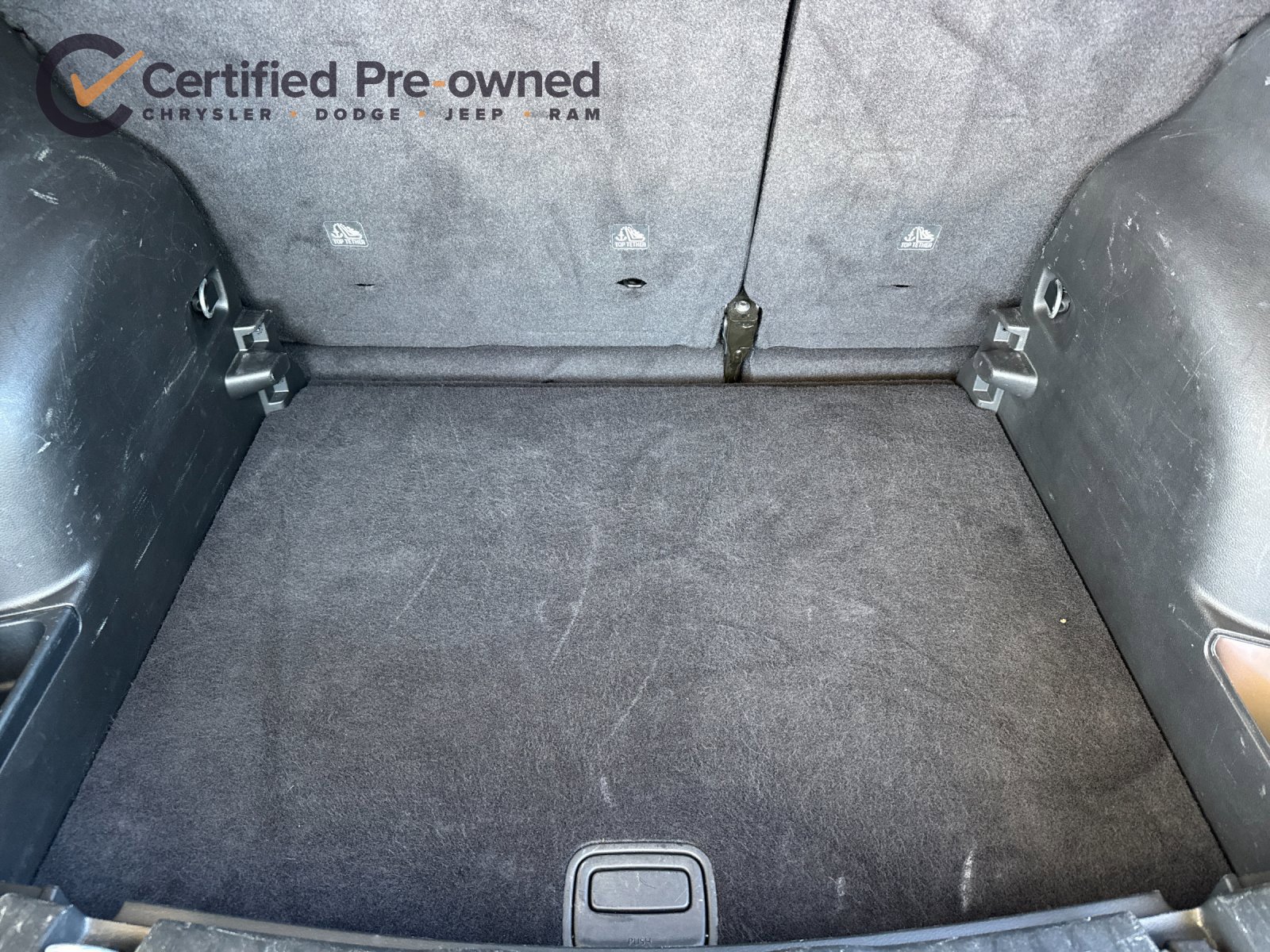 Used 2025 Jeep Compass Limited AWD/4WD image 16