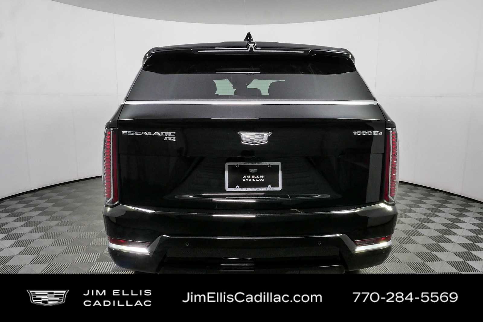 Used 2025 Cadillac Escalade IQ Luxury 2 w/ LPO, Premium Carpet Package AWD/4WD image 31