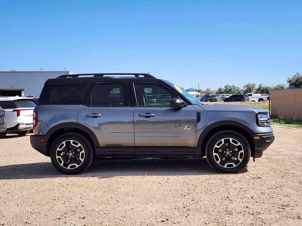 Used 2024 Ford Bronco Sport Outer Banks w/ Tech Package AWD/4WD image 2
