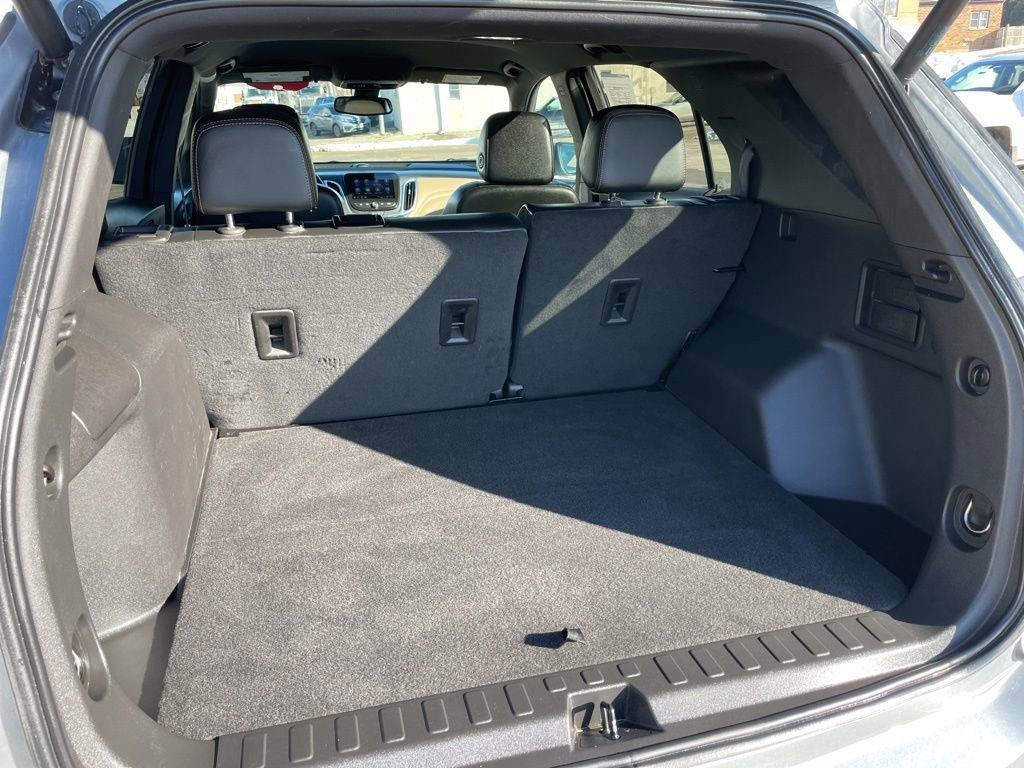 Used 2023 Chevrolet Equinox Premier image 18
