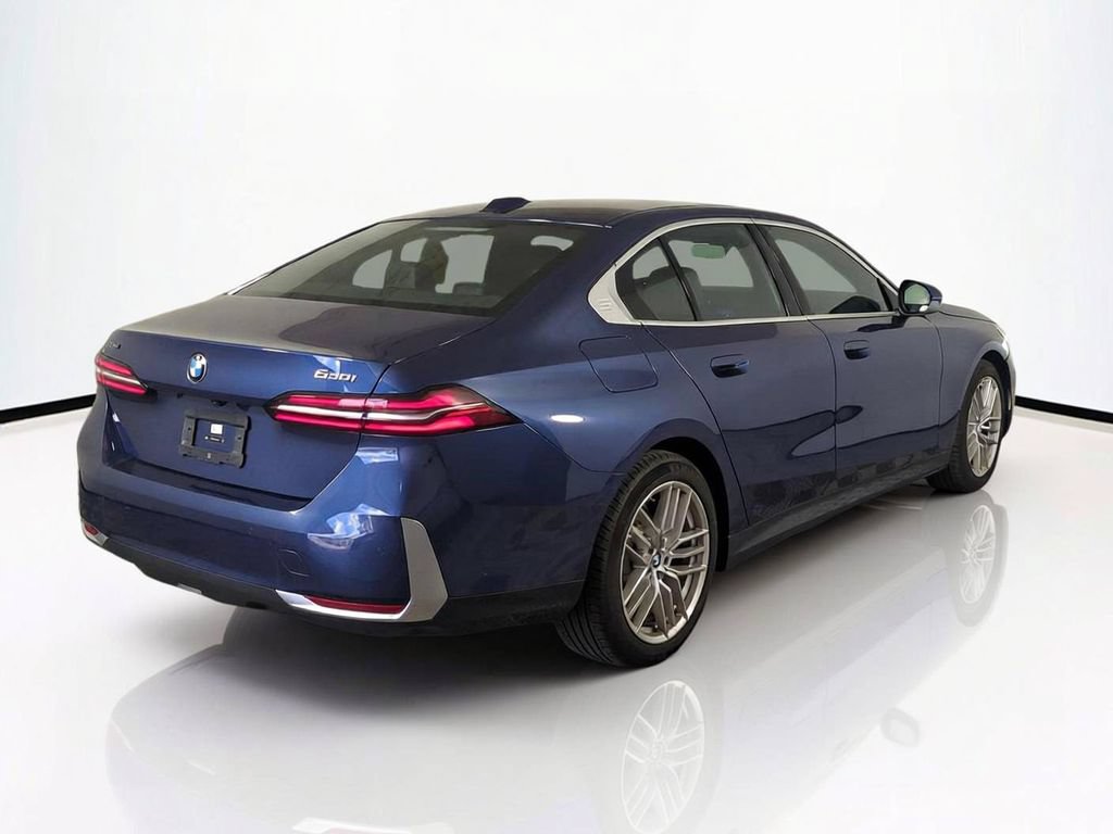 Used 2024 BMW 530i xDrive w/ Convenience Package AWD/4WD image 5