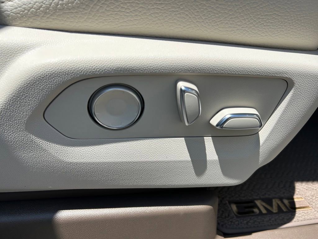 New 2026 GMC Yukon Denali RWD image 52