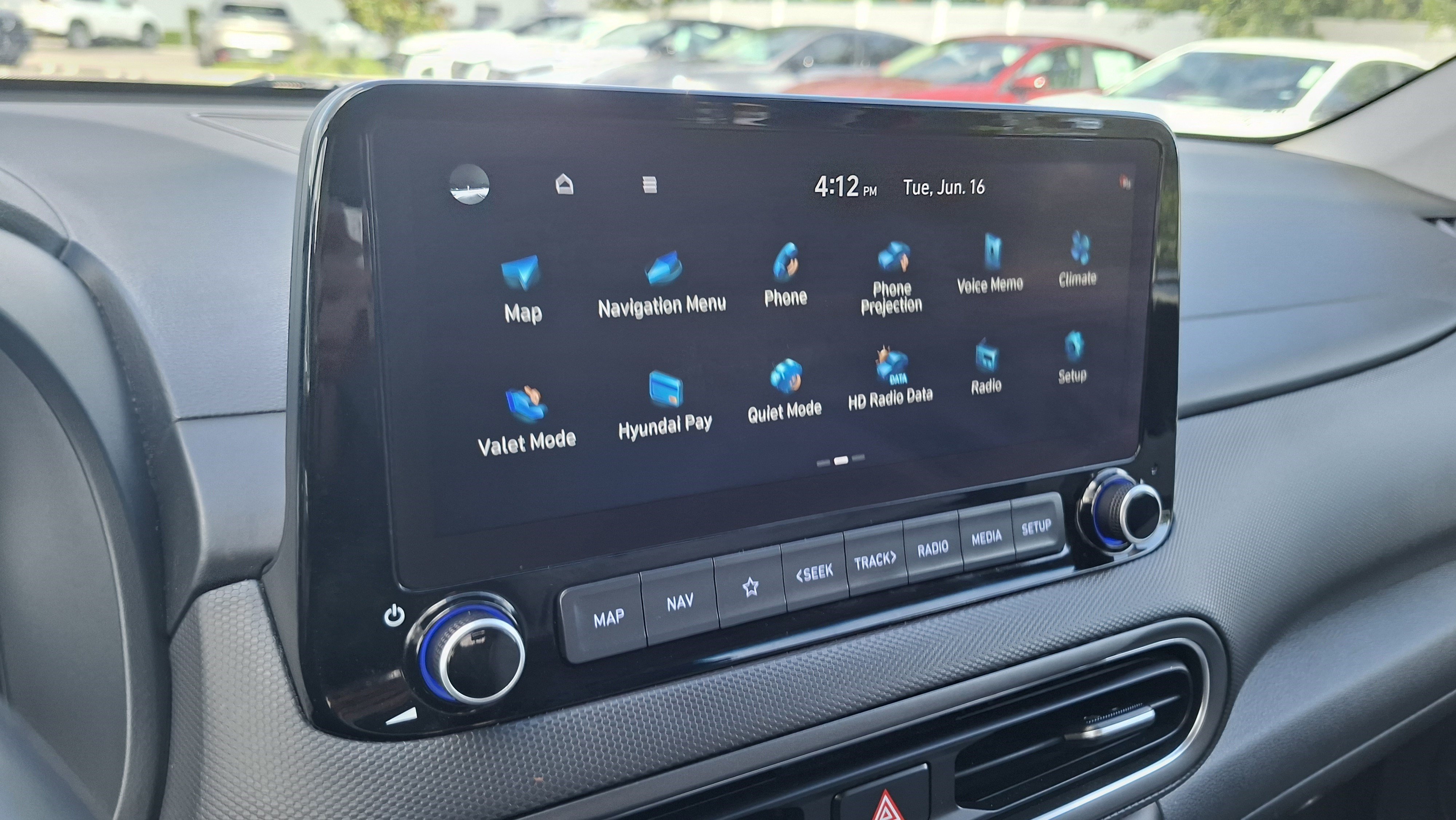 Used 2023 Hyundai Kona Limited FWD image 14