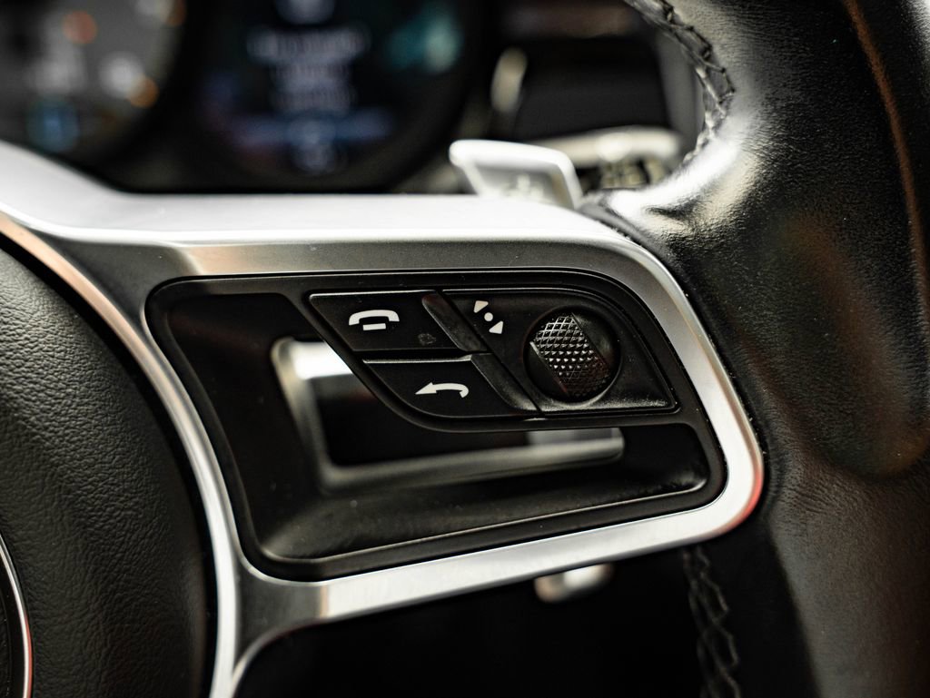 Certified 2021 Porsche Macan S AWD/4WD image 32