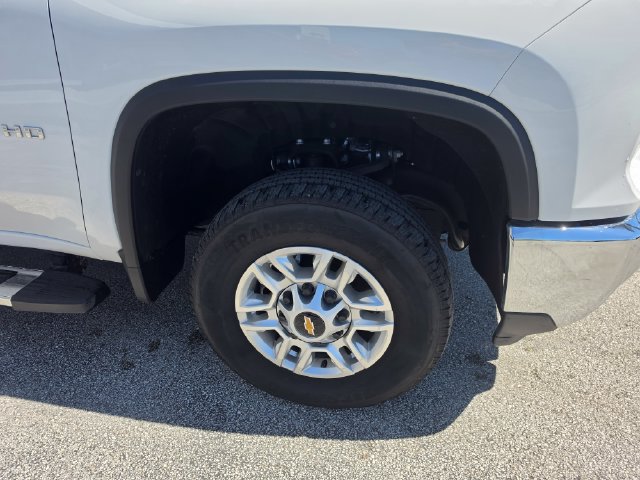 Used 2026 Chevrolet Silverado 2500 LT AWD/4WD image 10