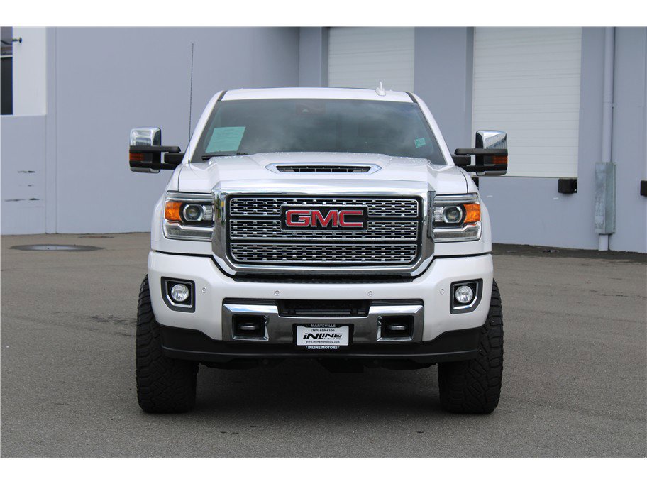 Used 2019 GMC Sierra 3500 Denali w/ Duramax Plus Package AWD/4WD image 5