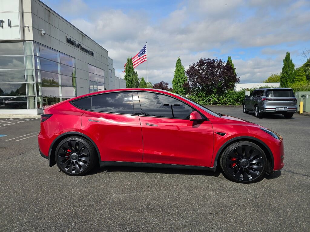 Used 2022 Tesla Model Y Performance AWD/4WD image 8