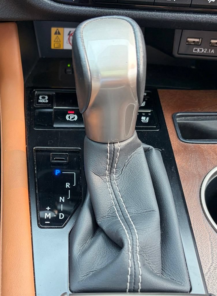 Used 2022 Lexus RX 350L Premium w/ Premium Package AWD/4WD image 14