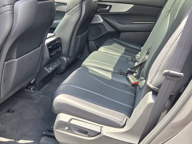 Certified 2026 Acura MDX w/ Technology Package FWD image 11