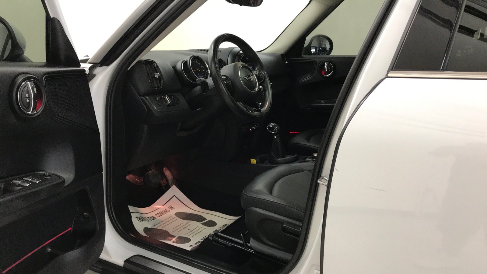 Used 2019 MINI Cooper Countryman w/ Storage Package FWD image 9
