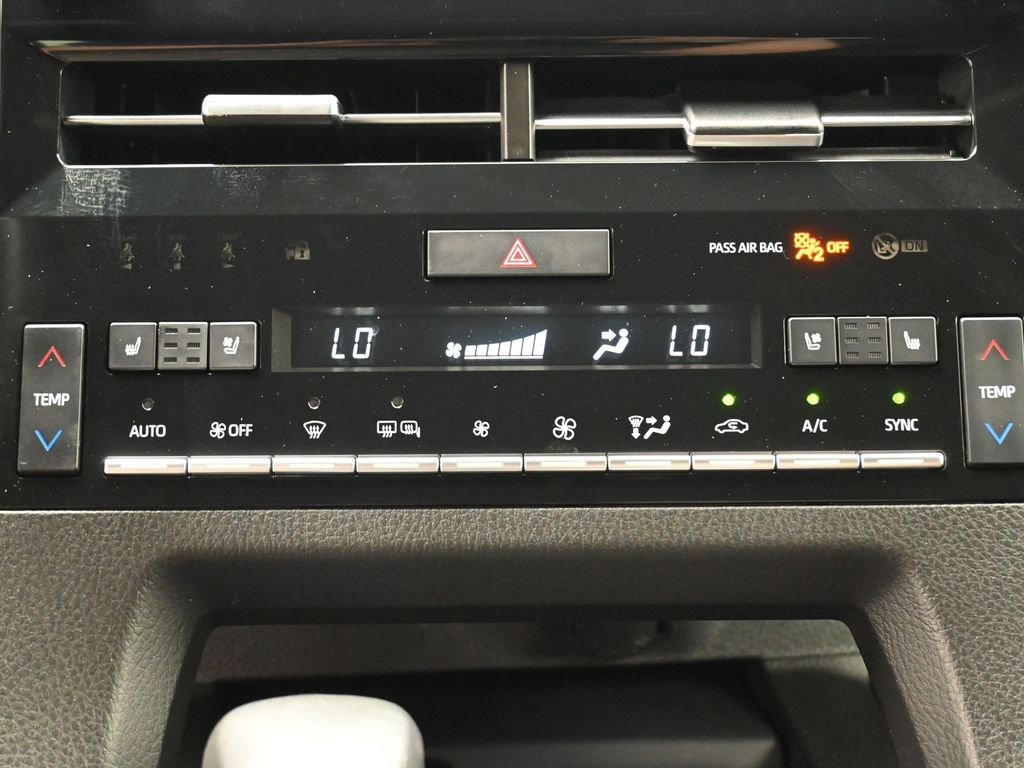 Certified 2020 Toyota Avalon Touring w/ Advanced Safety Package FWD image 23