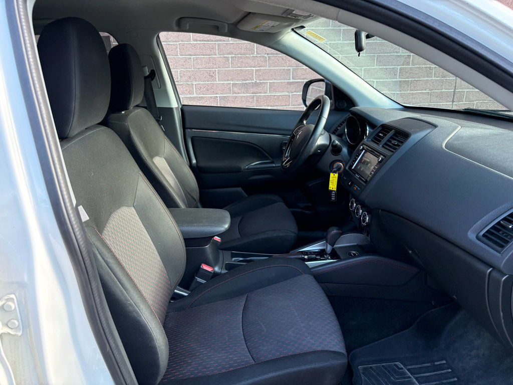 Used 2018 Mitsubishi Outlander Sport LE AWD/4WD image 25