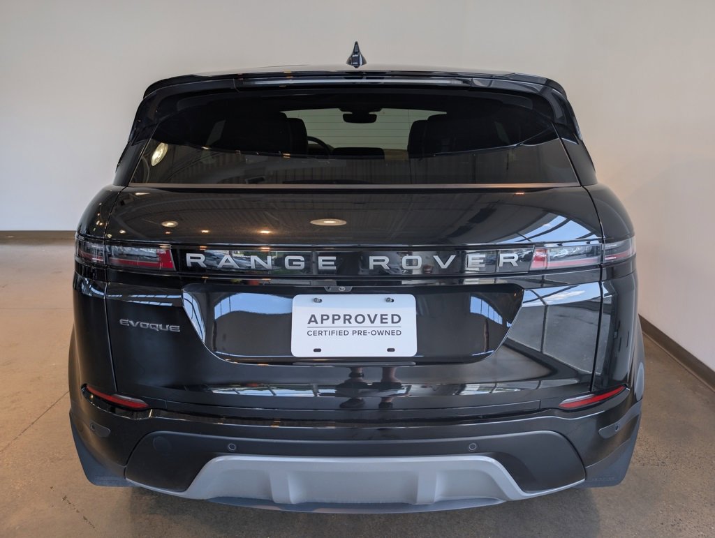Used 2025 Land Rover Range Rover Evoque S image 4