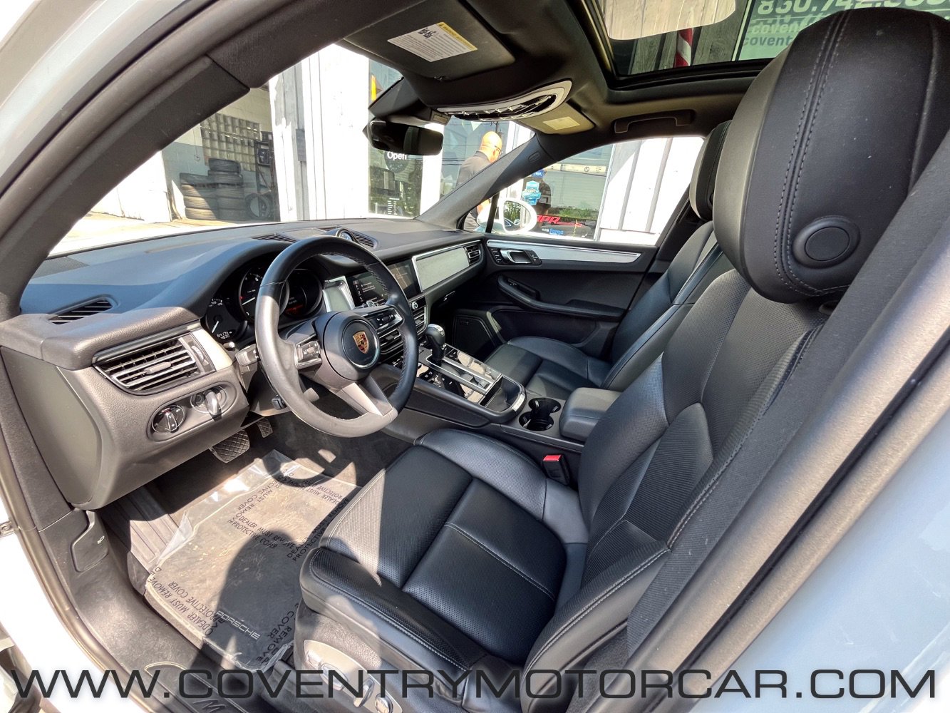 Used 2022 Porsche Macan image 32