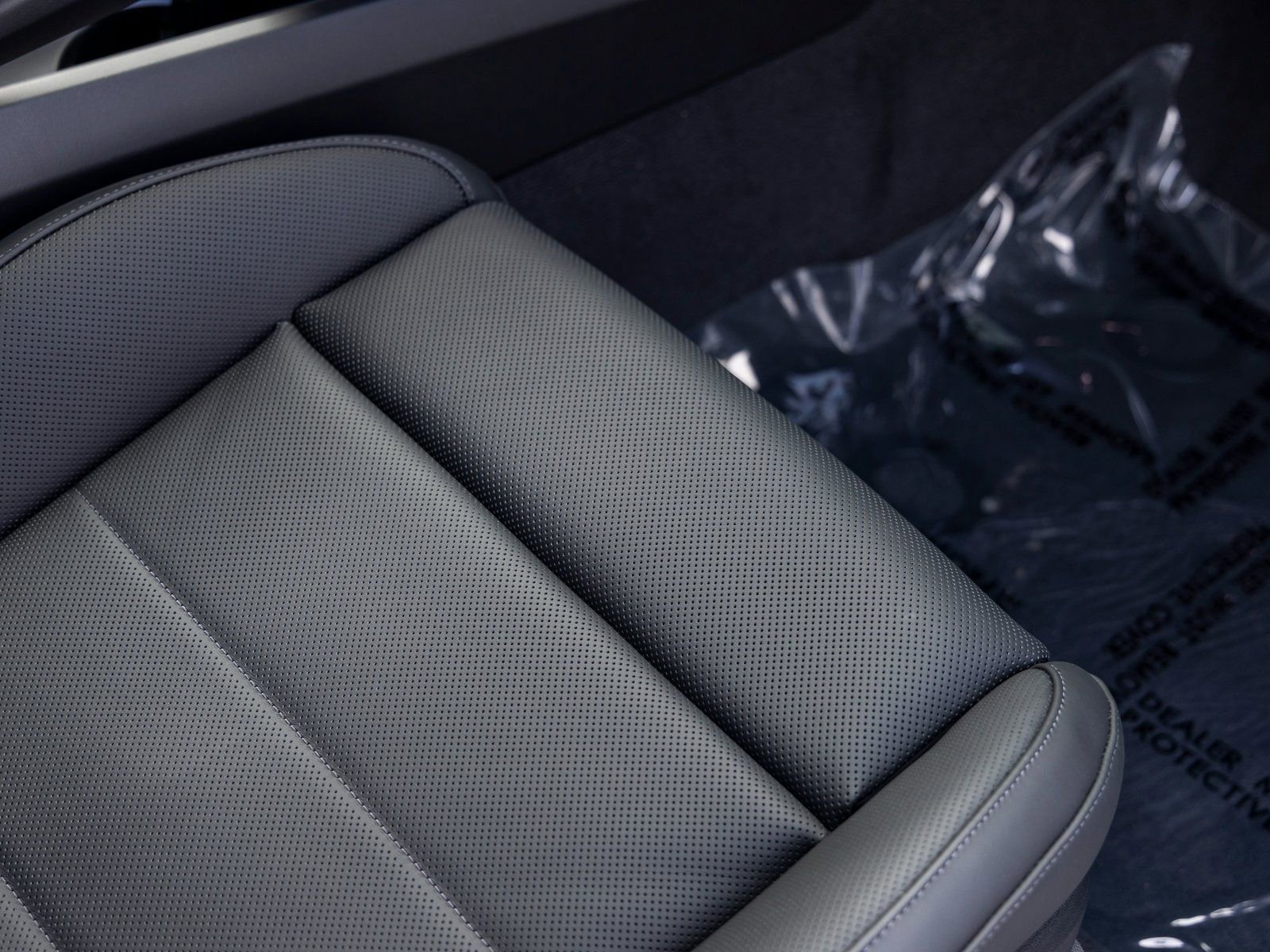 New 2025 Porsche Macan Electric image 54