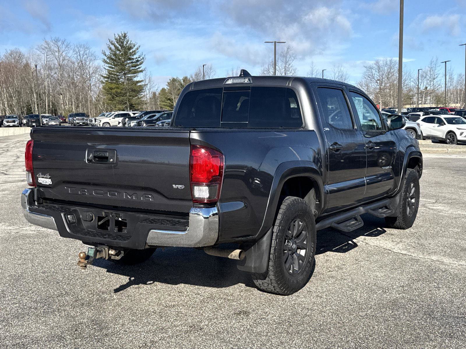 Used 2023 Toyota Tacoma SR5 AWD/4WD image 9