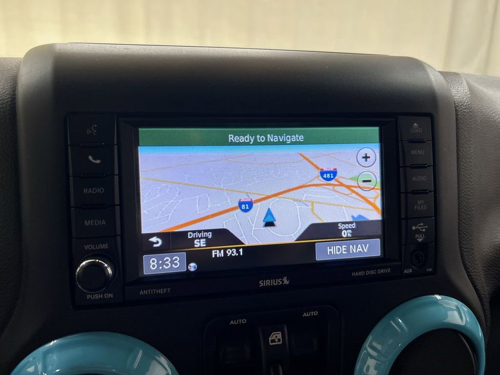 Used 2017 Jeep Wrangler Unlimited Sahara w/ Connectivity Group AWD/4WD image 15