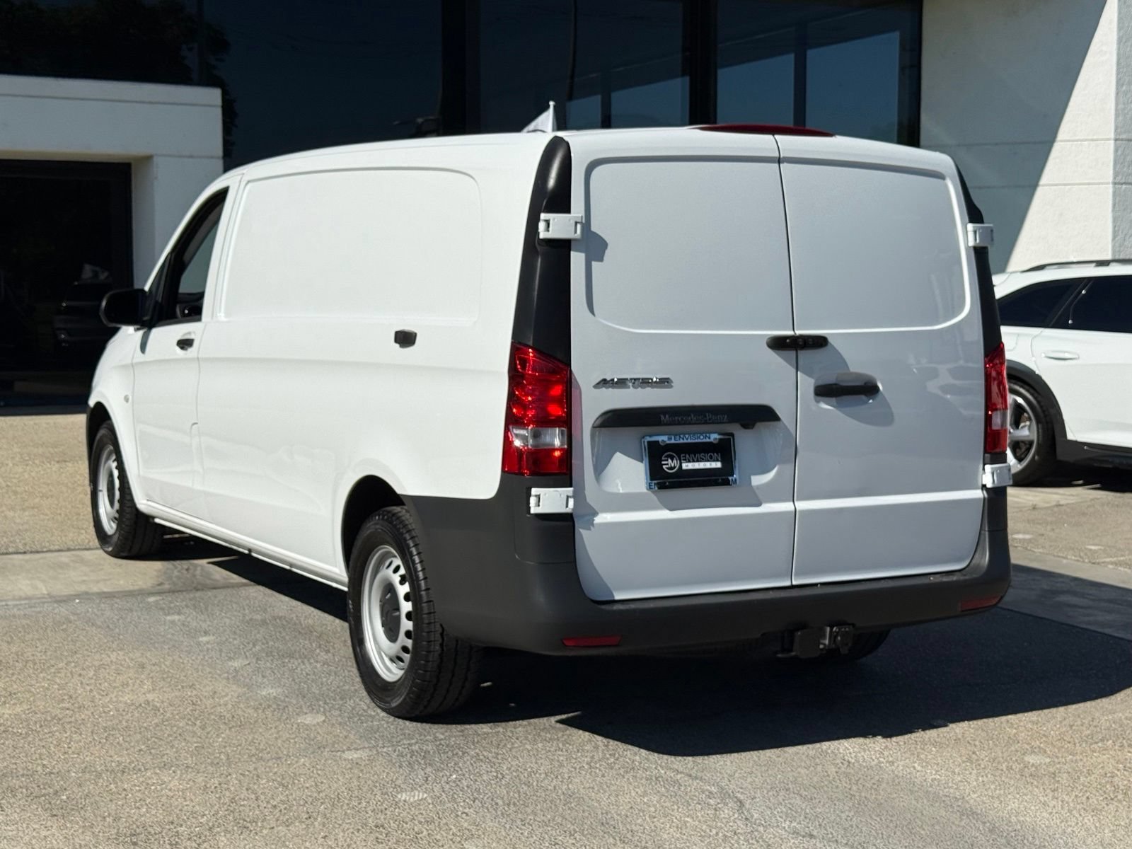 Used 2023 Mercedes-Benz Metris image 10