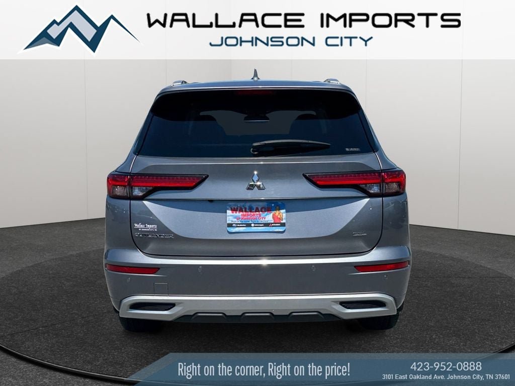 Used 2024 Mitsubishi Outlander SEL AWD/4WD image 4