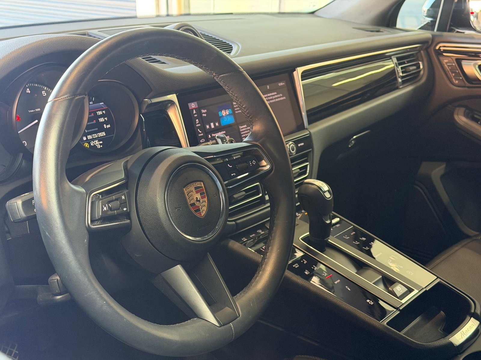 Certified 2025 Porsche Macan S AWD/4WD image 11