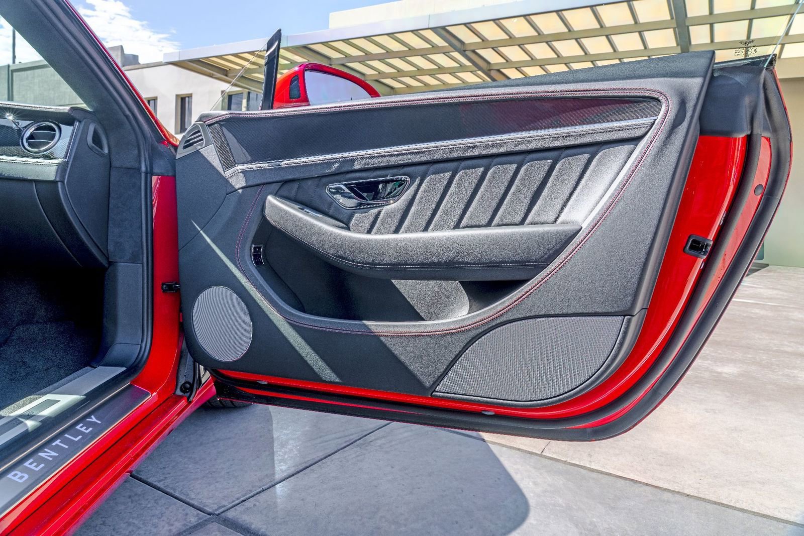 Used 2024 Bentley Continental GT image 25