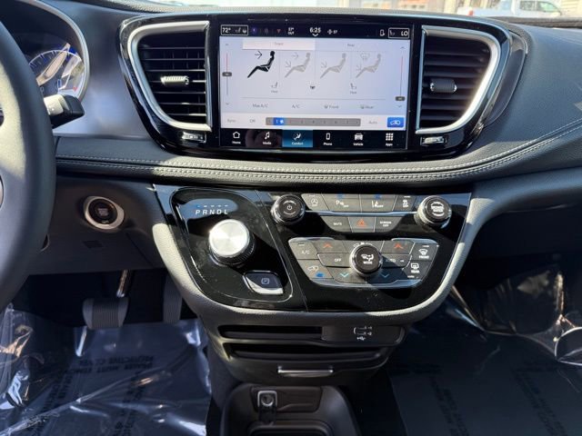 New 2026 Chrysler Pacifica Select image 22