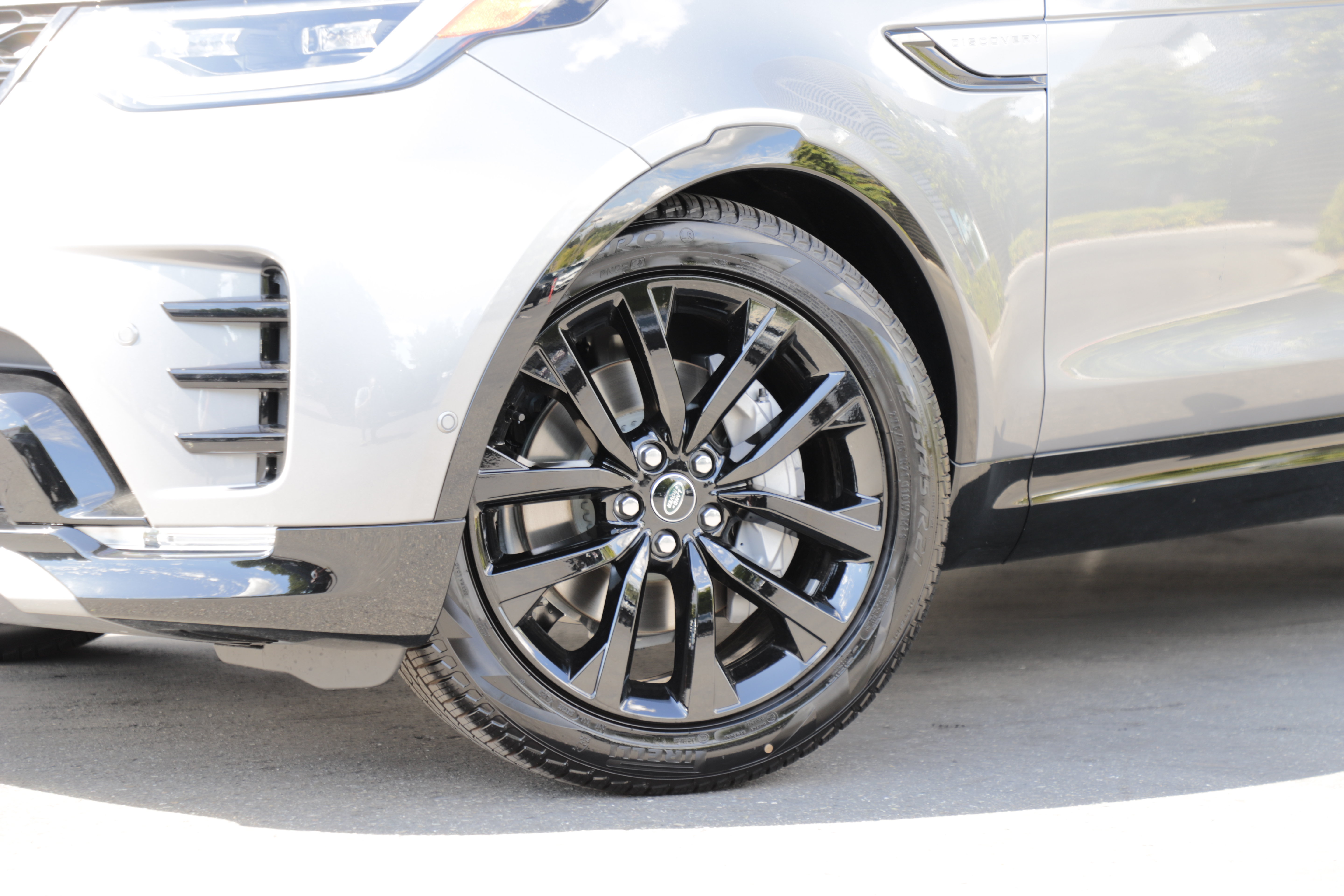 New 2026 Land Rover Discovery Dynamic SE AWD/4WD image 2